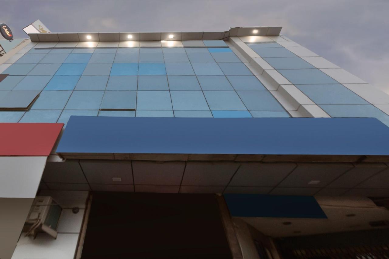 Oyo 12171 Hotel Sky View Gurgaon Extérieur photo
